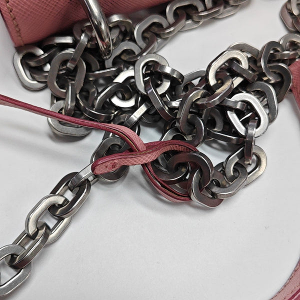 Closure Saffiano Calfskin Pink