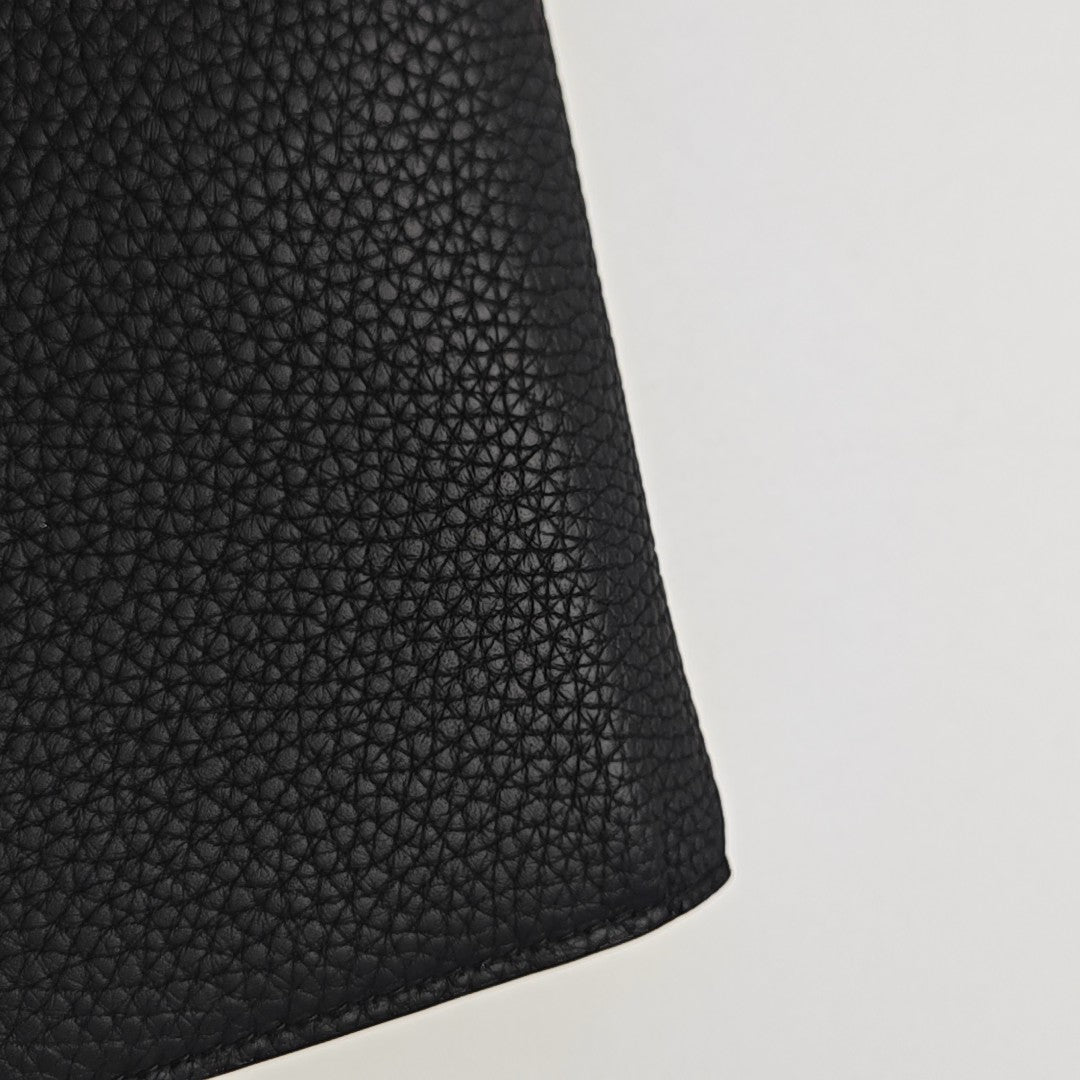 Diorama Small Calfskin Black