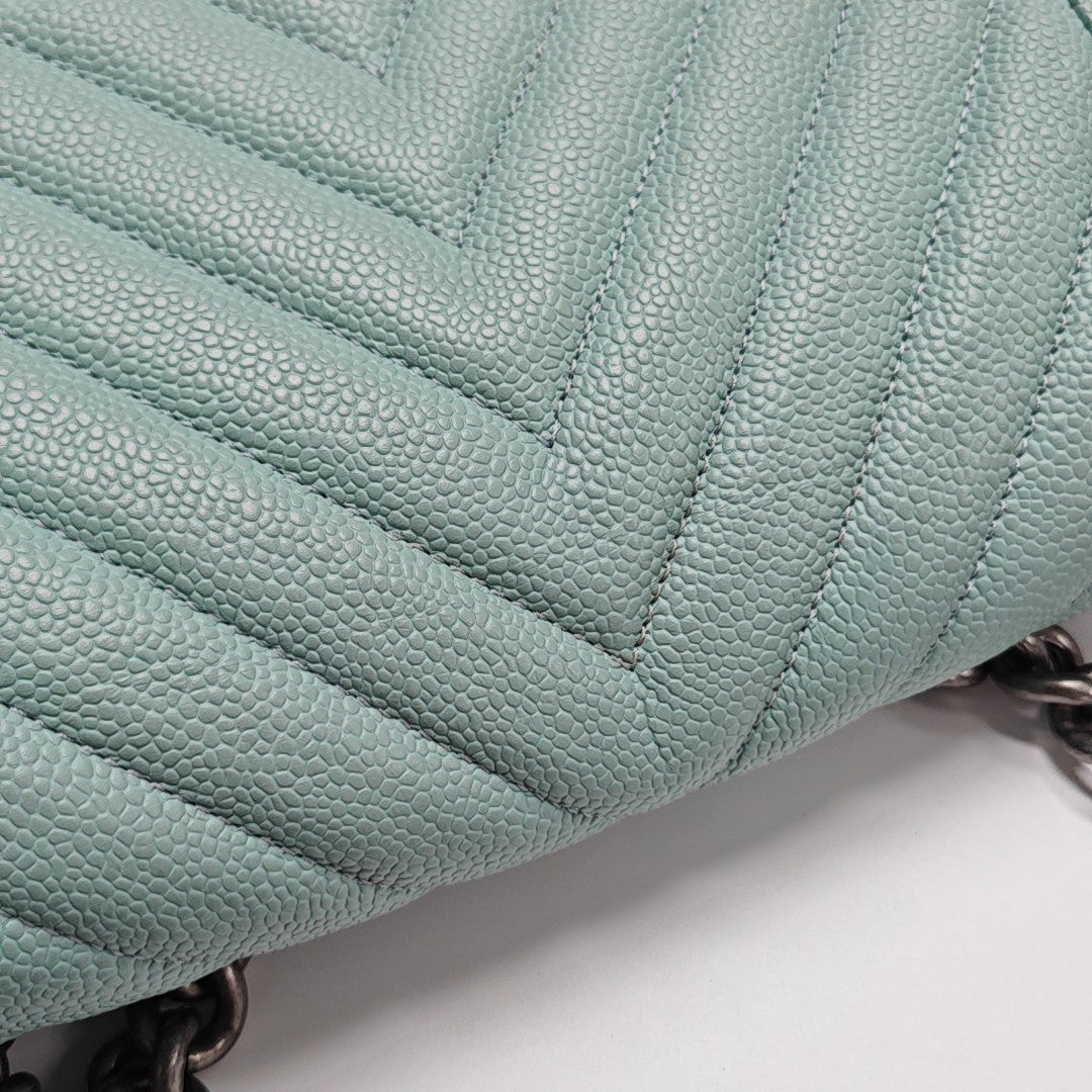 BOY CHANEL Medium Chevron Grained Calfskin Blue