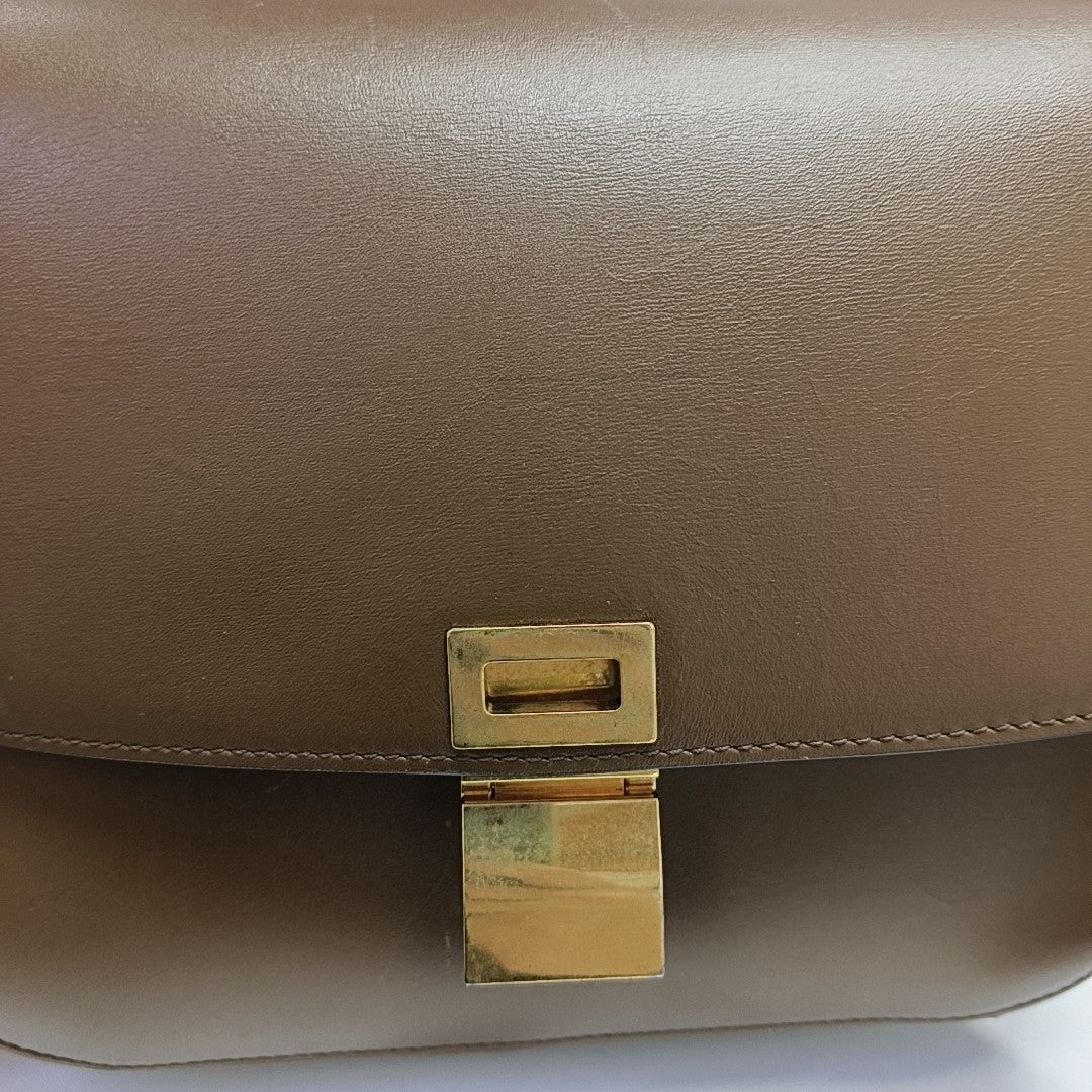 CLASSIC BOX Medium Calfskin Brown