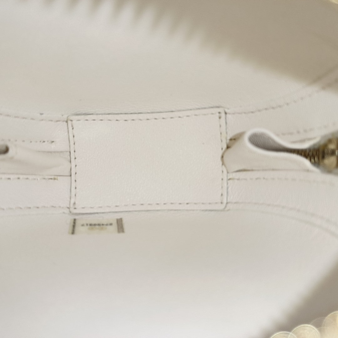 ROUND Quilted Lambskin White