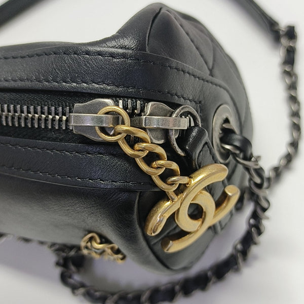 Quilted Calfskin Shoulder Bag Black