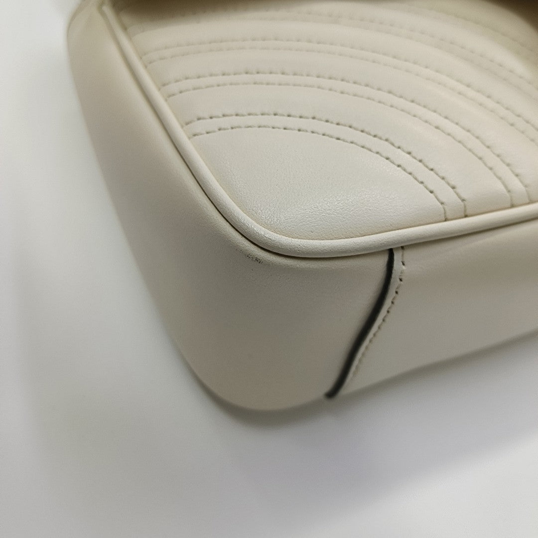 GG Marmont Medium Quilted Calfskin White