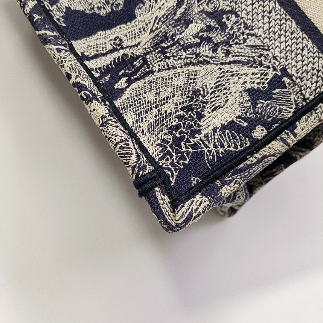 Book Tote Medium Canvas Blue