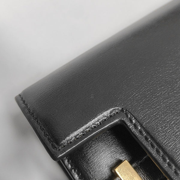 MANHATTAN Medium Calfskin Black