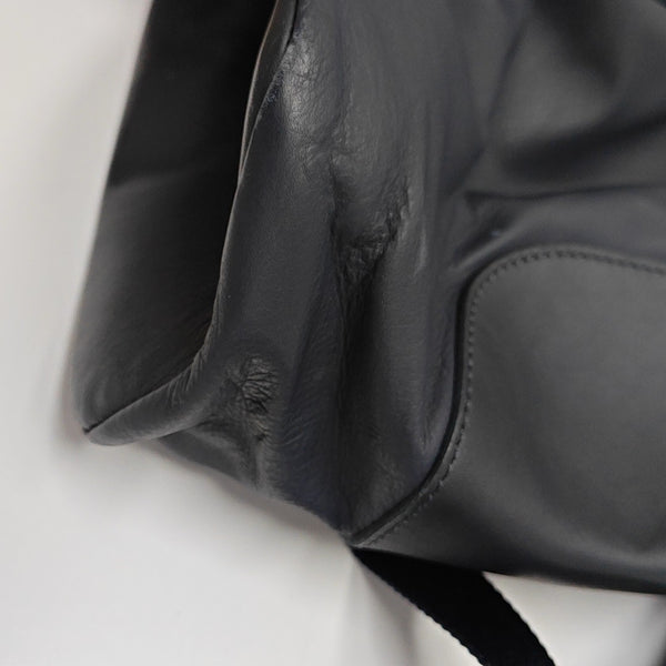 V LINE Calfskin Multicolor