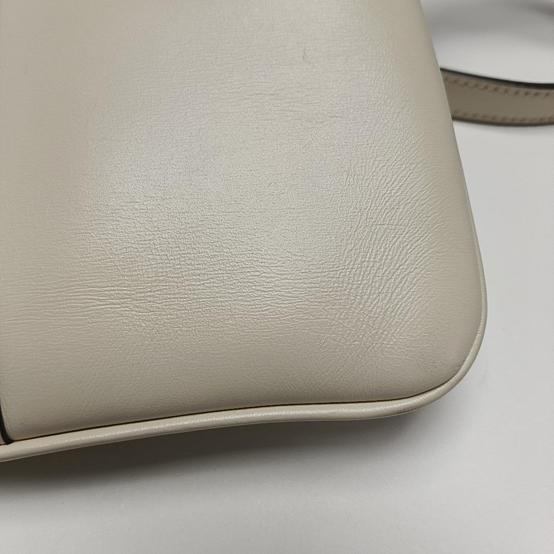 Arli Small Calfskin White