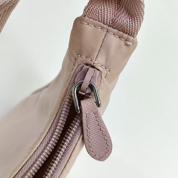 Authenticated pre-owned  Re-Edition Nylon Pink - Top Handle Bag at Looply