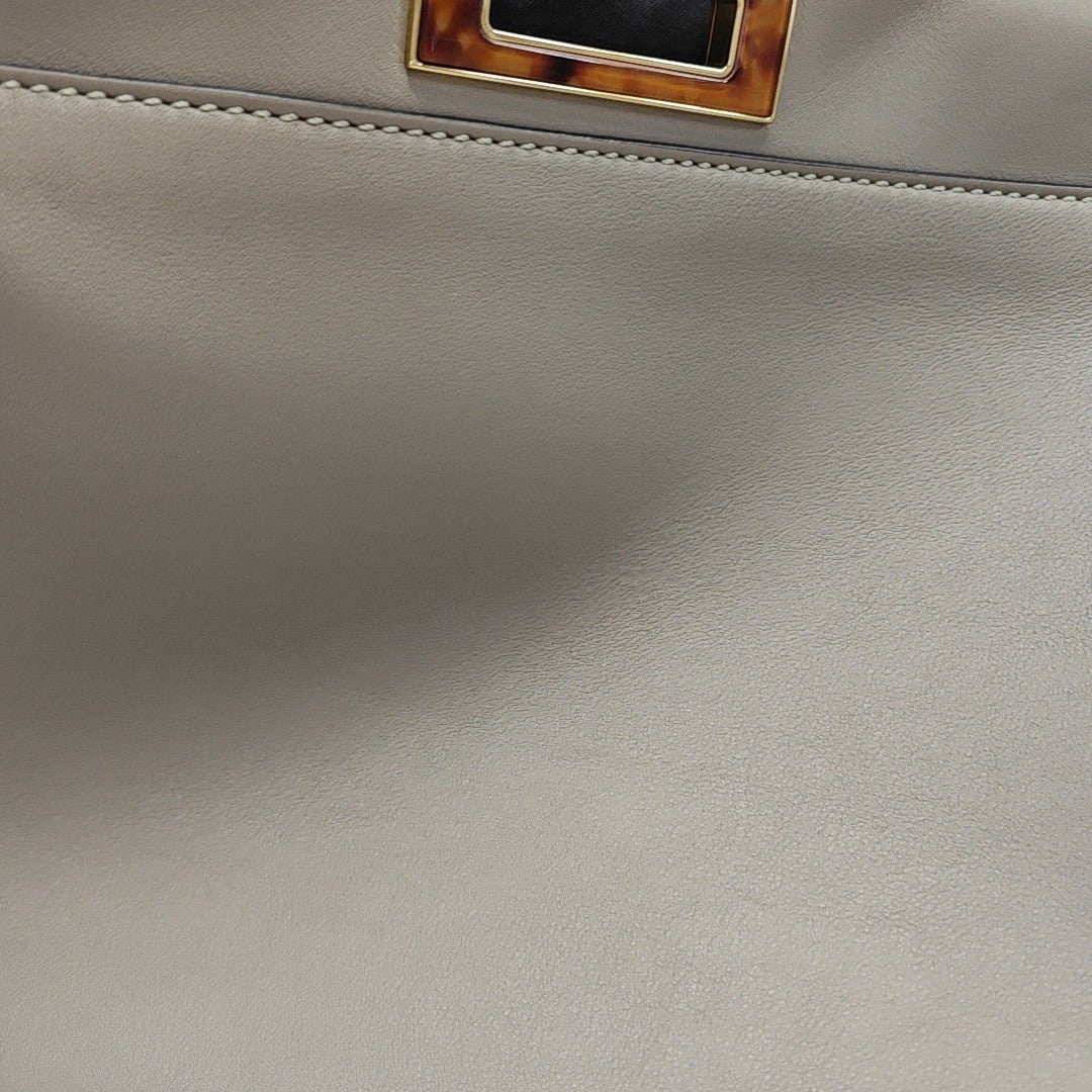 Peekaboo Medium Calfskin Beige