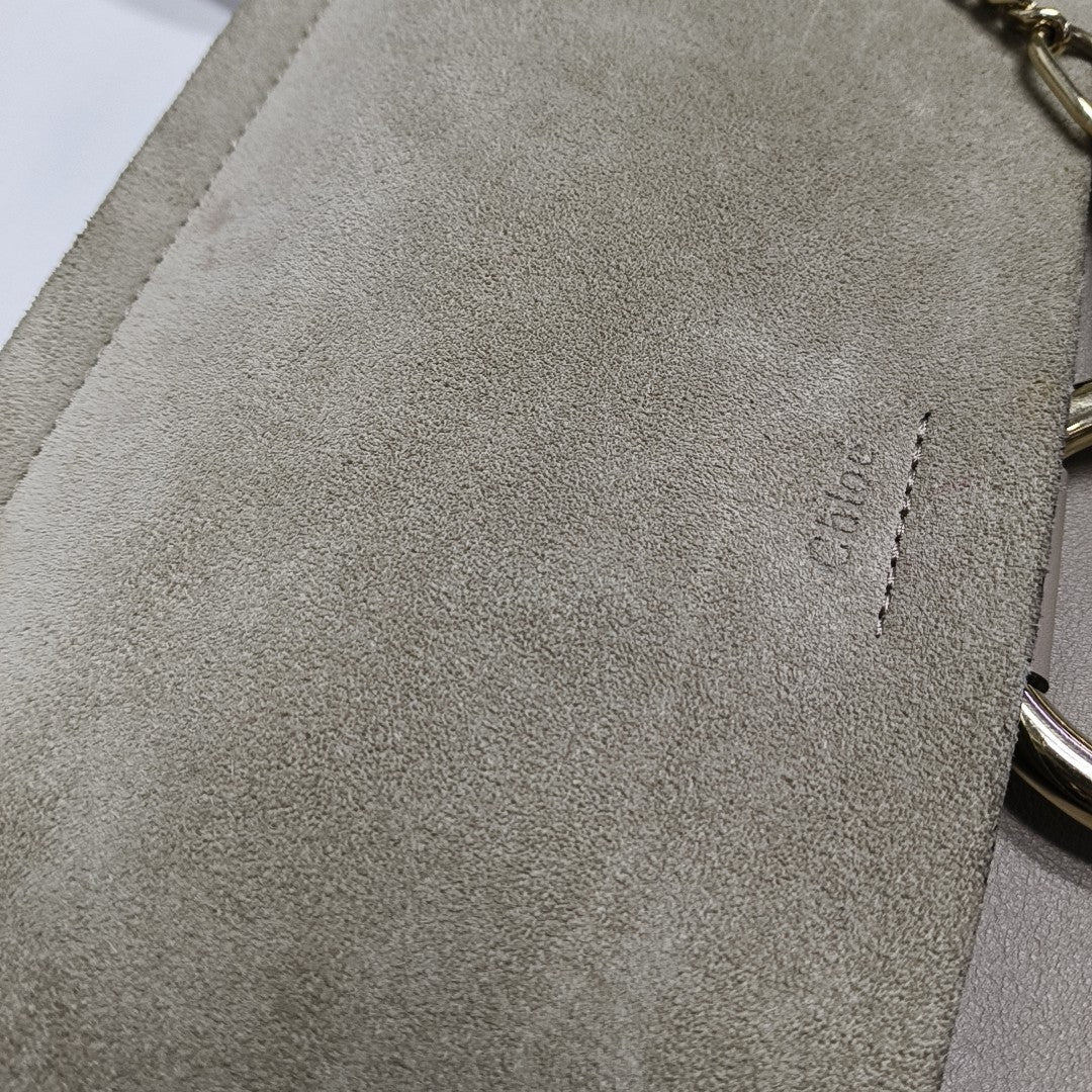 Faye Medium Calfskin Gray