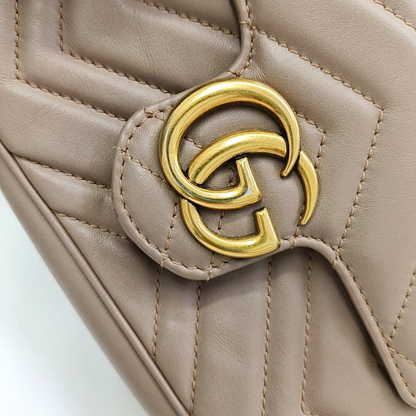 GG Marmont Mini Piel de Becerro Acolchada Beige