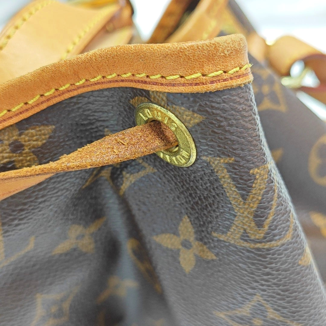 NÉONOÉ PM Monogram Coated Canvas Brown