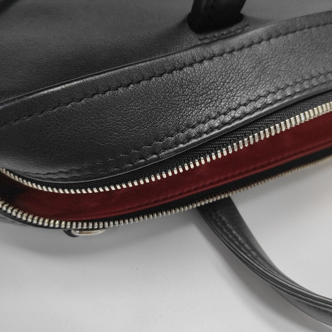 Triangle Calfskin Black