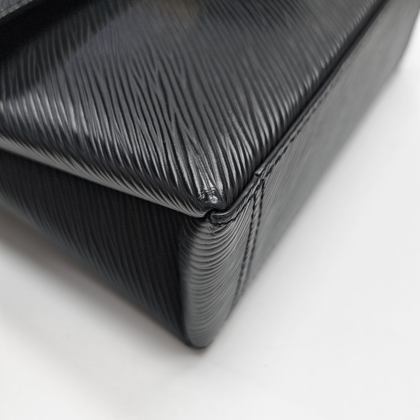 LOCKY BB Epi Black