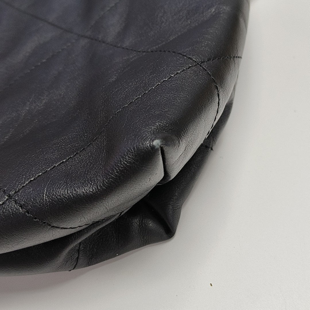 CHANEL 22 Small Quilted Calfskin Black