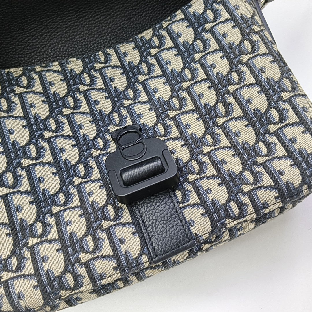 Saddle Mini Lona Monograma Negro