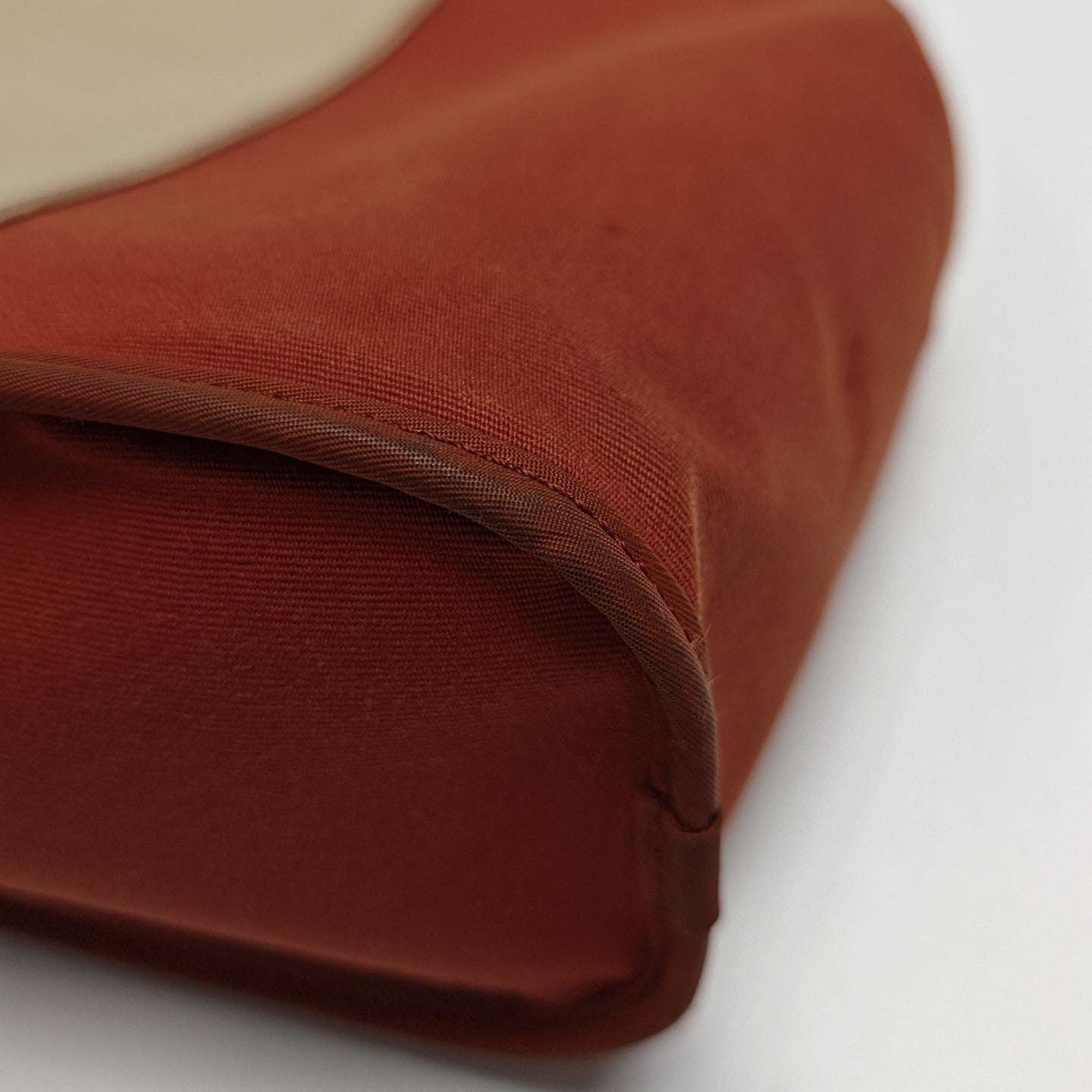 Cabag 32 Canvas Red