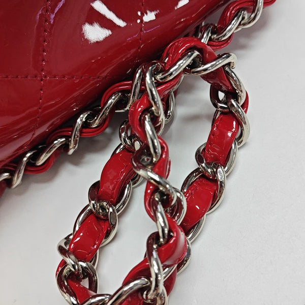 CLASSIC FLAP Jumbo Quilted Patent Leather Red