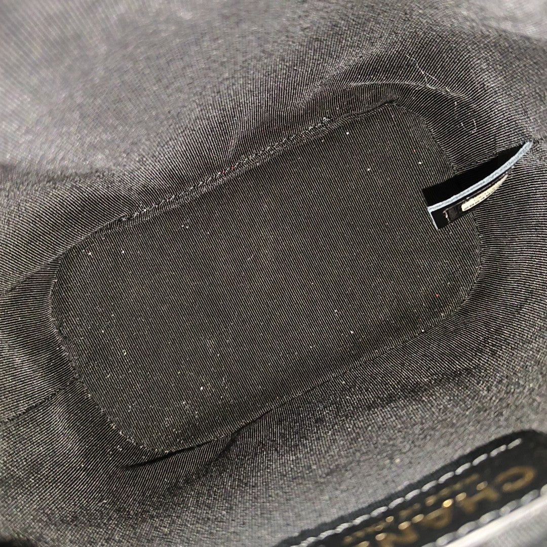 DRAWSTRING Quilted Calfskin Black