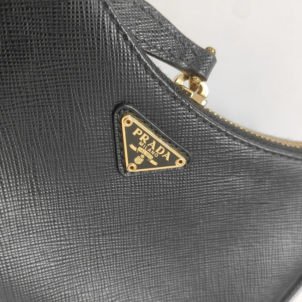 Re-Edition2005 Saffiano Calfskin Black