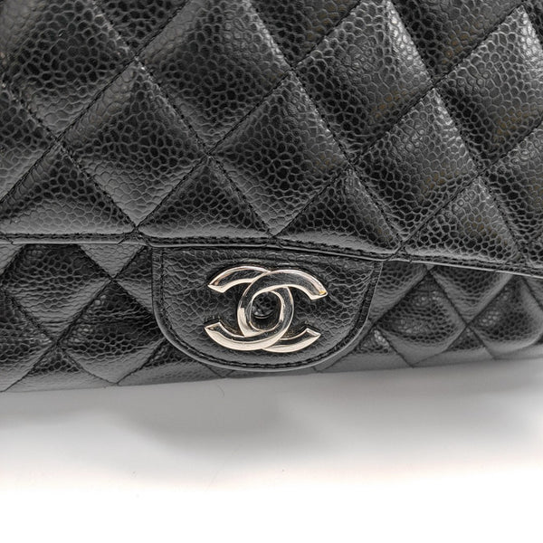 Authenticated pre-owned  CLASSIC FLAP Medium Quilted Grained Calfskin Black - Crossbody Bag at Looply
