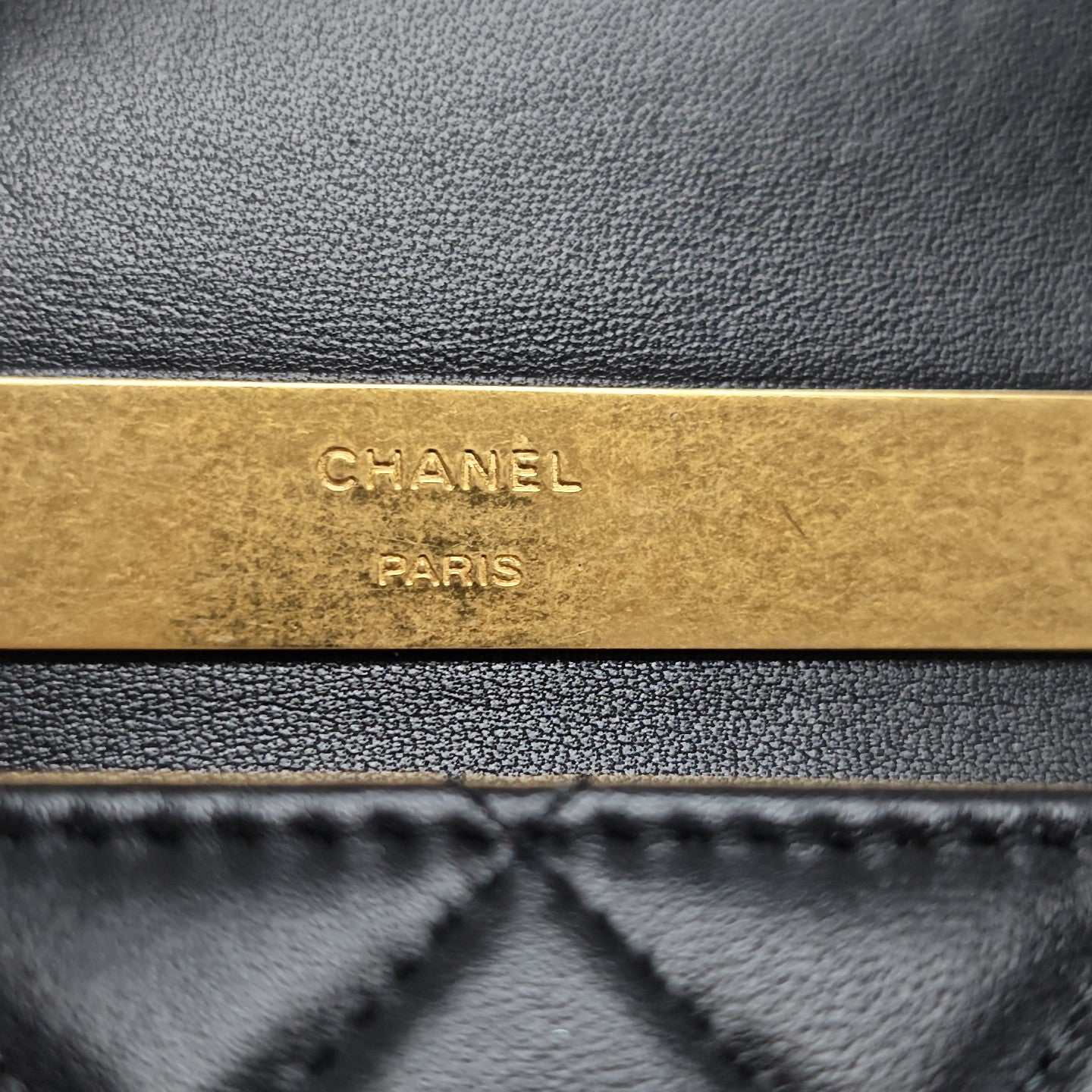 KELLY Medium Quilted Lambskin Black