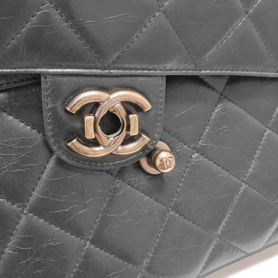 PREFECT EDGE Large Quilted Calfskin Green