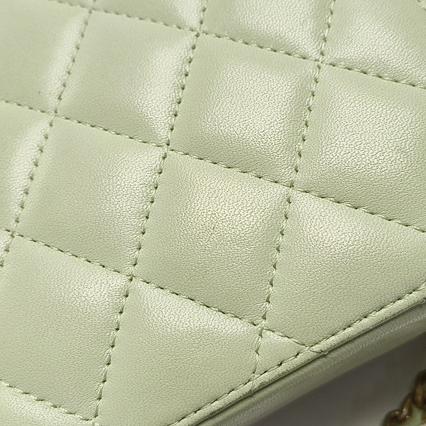 SURPIQUE Quilted Lambskin Green