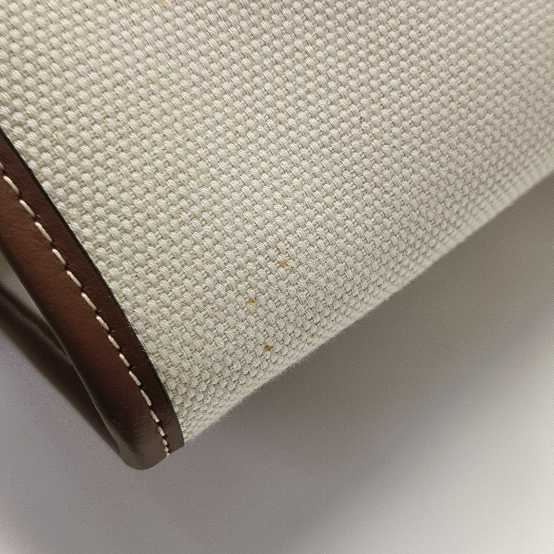 Freya Medium Canvas White