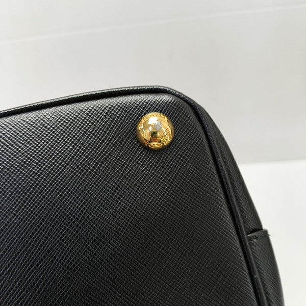 Galleria Large Saffiano Calfskin Black