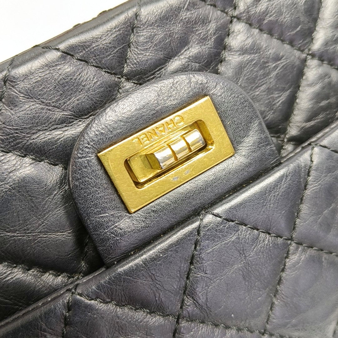 Authenticated pre-owned  2.55 227 (jumbo) Quilted Calfskin Black - Shoulder Bag at Looply