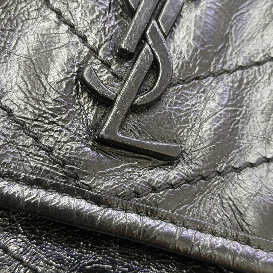 NIKI Small Chevron Calfskin Black