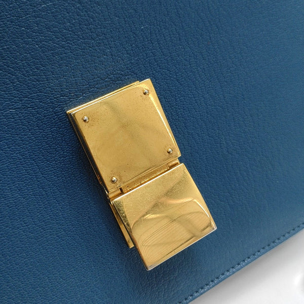 Authenticated pre-owned  CLASSIC BOX Lambskin Blue - Shoulder Bag at Looply