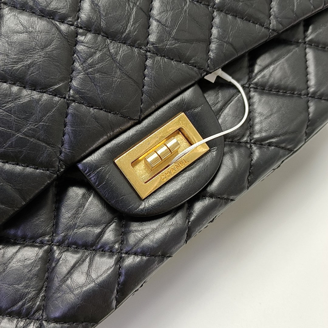 2.55 Maxi Quilted Waxed Cafskin Black