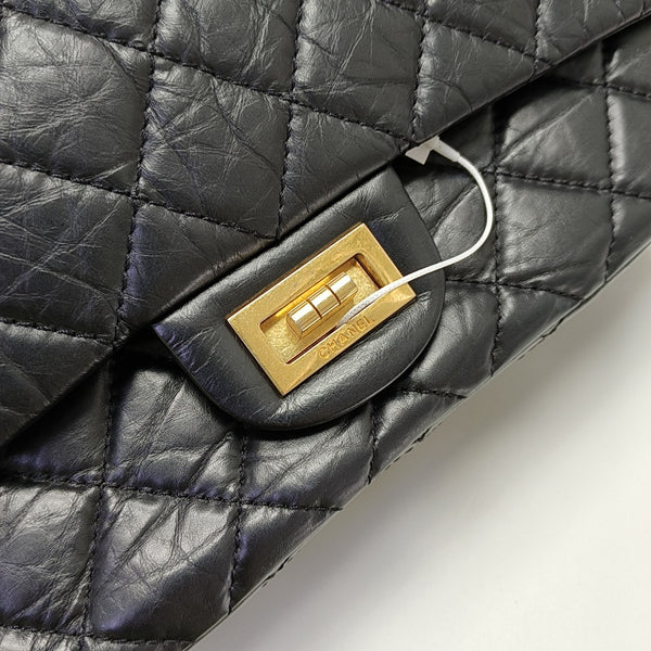 2.55 Maxi Quilted Waxed Cafskin Black