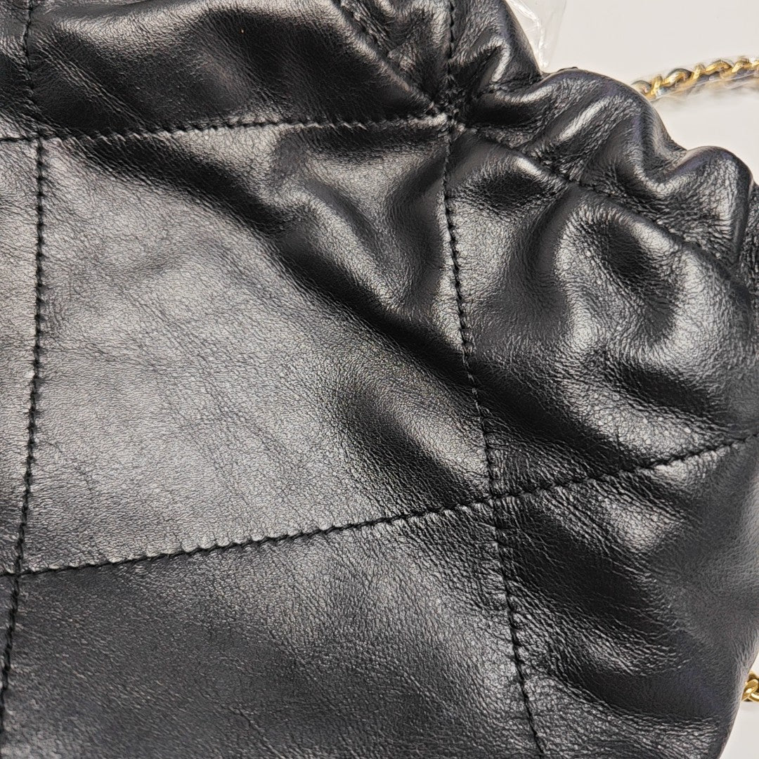 CHANEL 22 Mini Quilted Calfskin Black