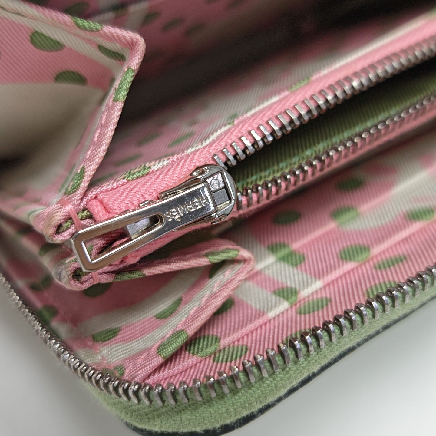Silk'in Epsom Green Wallet