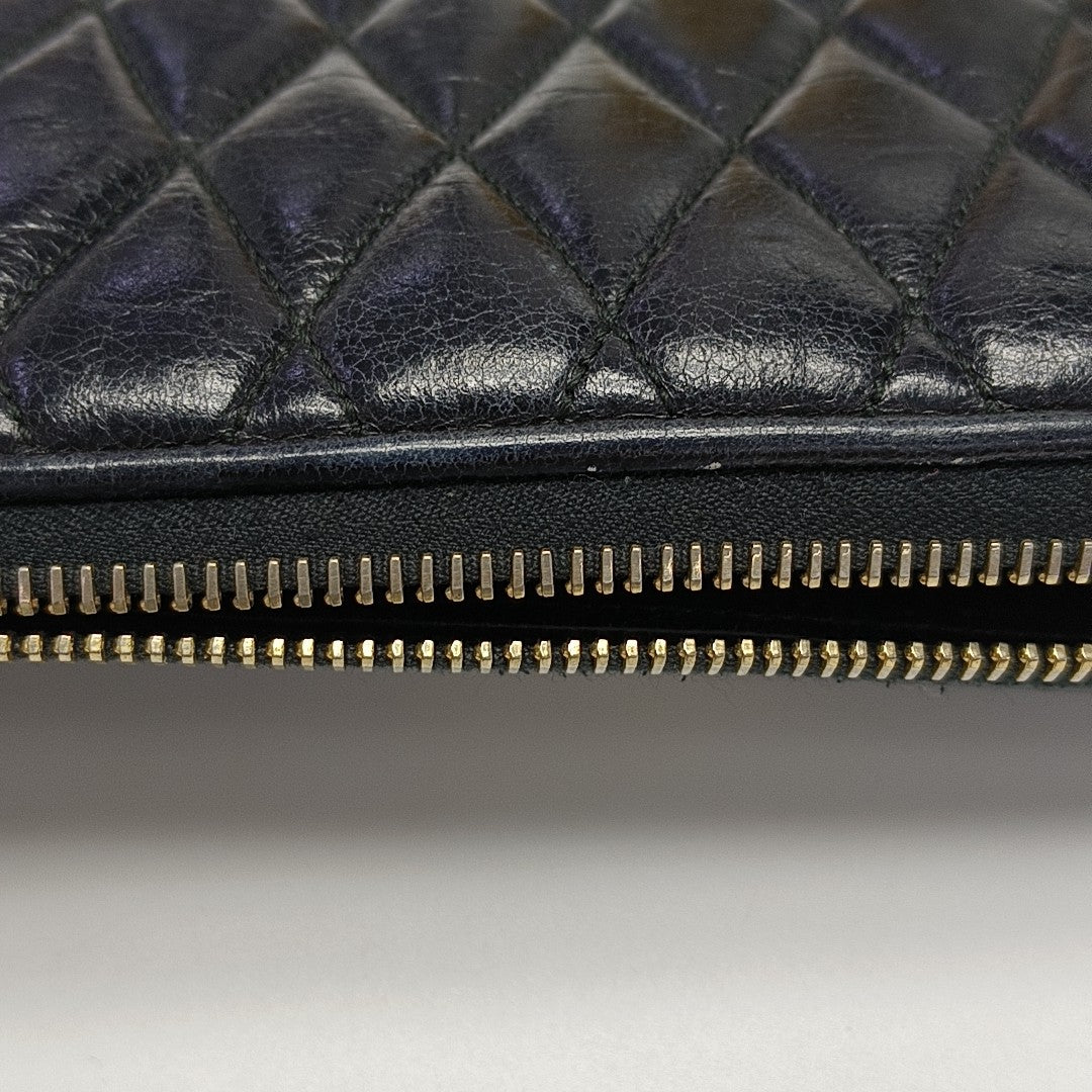Zipper Wallet Quilted Lambskin Black Wallet
