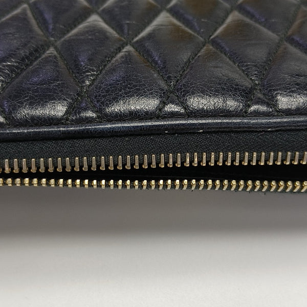 Zipper Wallet Quilted Lambskin Black Wallet