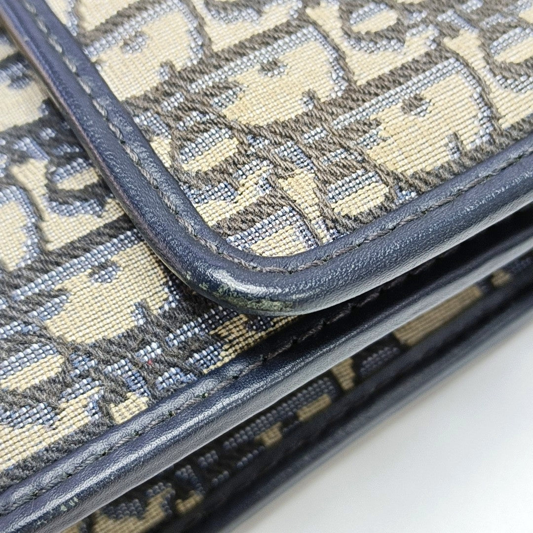 30 Montaigne Oblique Canvas Blue