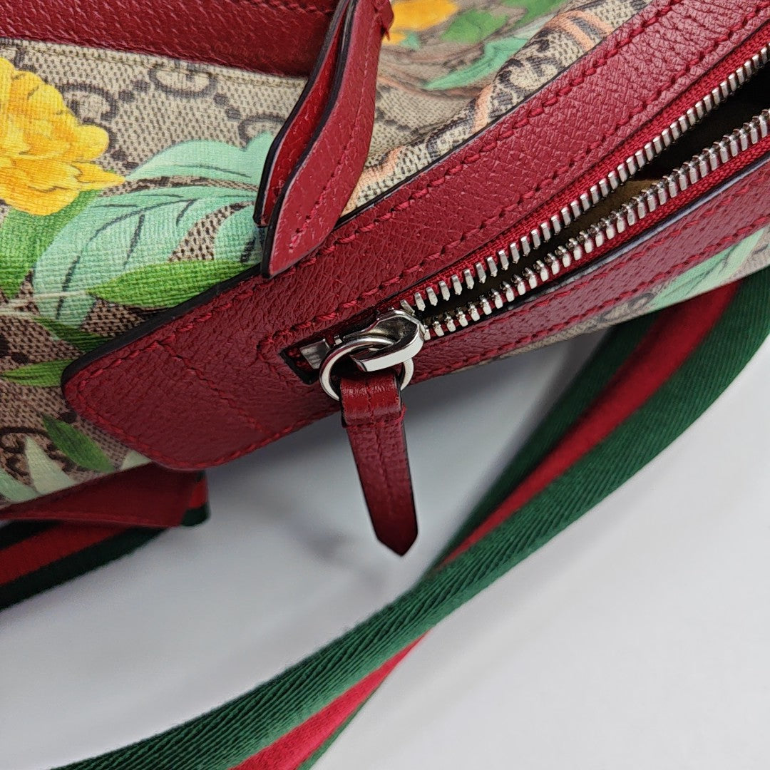 GG Supreme Small Coated Canvas Black