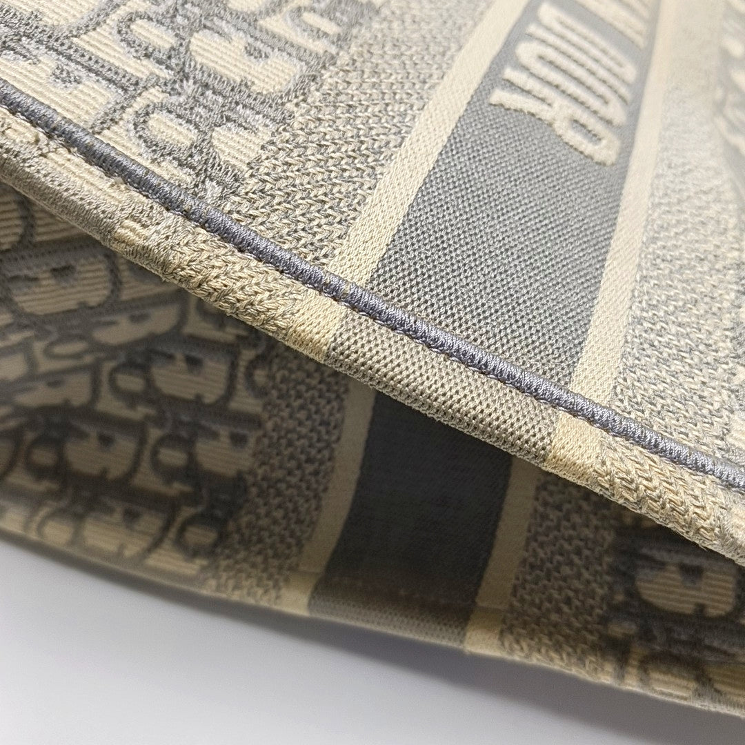 Book Tote Medium Oblique Canvas Gray
