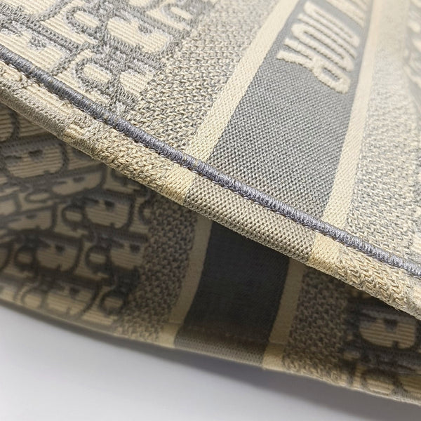 Book Tote Medium Oblique Canvas Gray