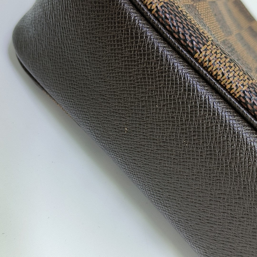 TROUSSE MAKE UP Damier Ebene Coated Canvas Brown