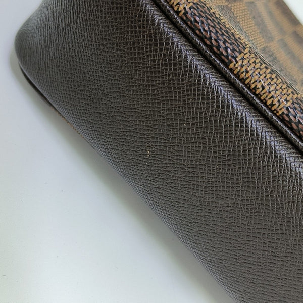 TROUSSE MAKE UP Damier Ebene Coated Canvas Brown