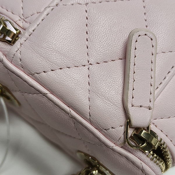 VANITY CASE Mini Quilted Lambskin Pink