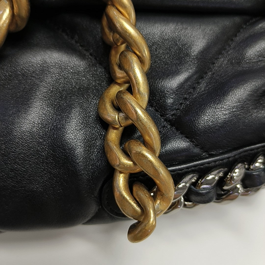 CHANEL 19 Maxi Quilted Lambskin Black