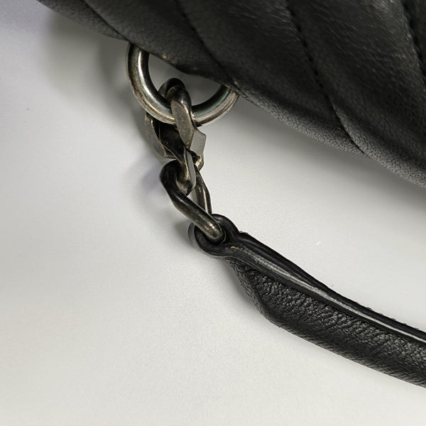 COLLEGE Large Chevron Lambskin Black