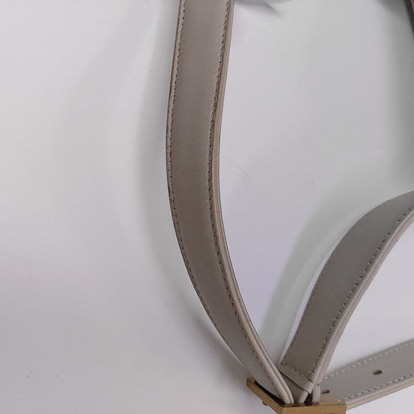 LE 5 À 7 Small Calfskin White