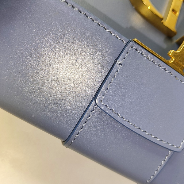 Authenticated pre-owned  30 Montaigne Calfskin Blue - Shoulder Bag at Looply